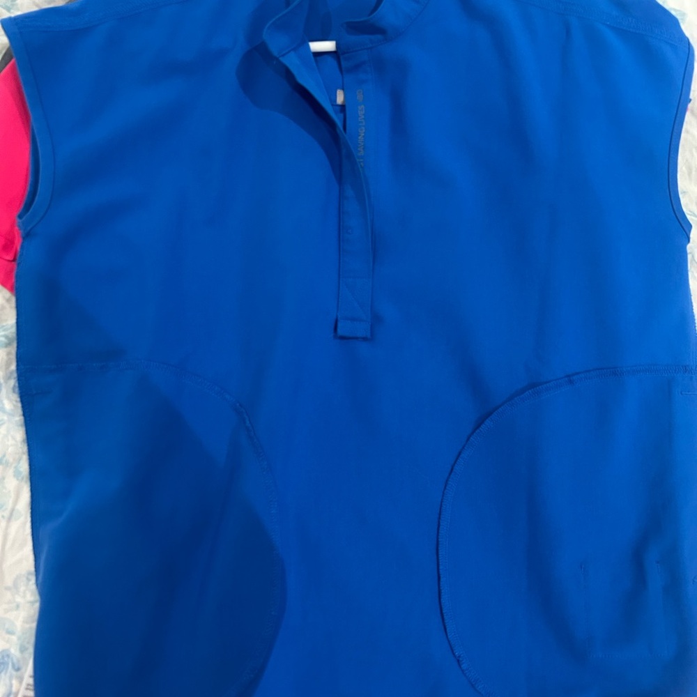 Figs Rafaela Oversized Scrub Top worn once